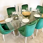Prestige Entire 3 Bedroom Luxury Apartment *