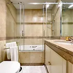 Apartment Prestige Entire 3 Bedroom Luxury Lisbon