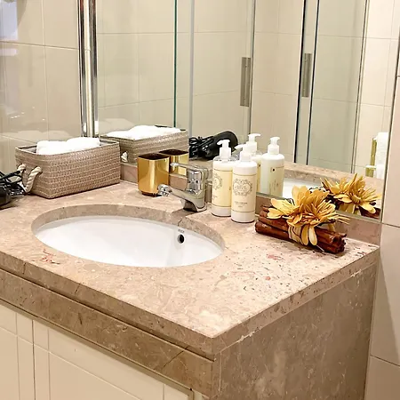 Apartment Prestige Entire 3 Bedroom Luxury Lisbon