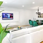 Prestige Entire 3 Bedroom Luxury * Lissabon