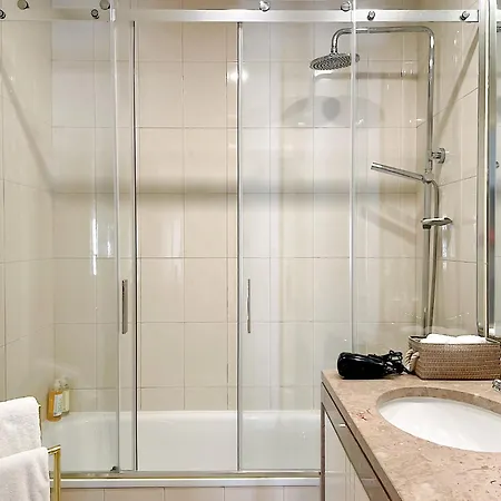 Prestige Entire 3 Bedroom Luxury Apartmán